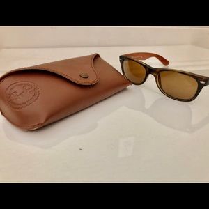 Ray Ban New Wayfarer Bicolor sunglasses & case